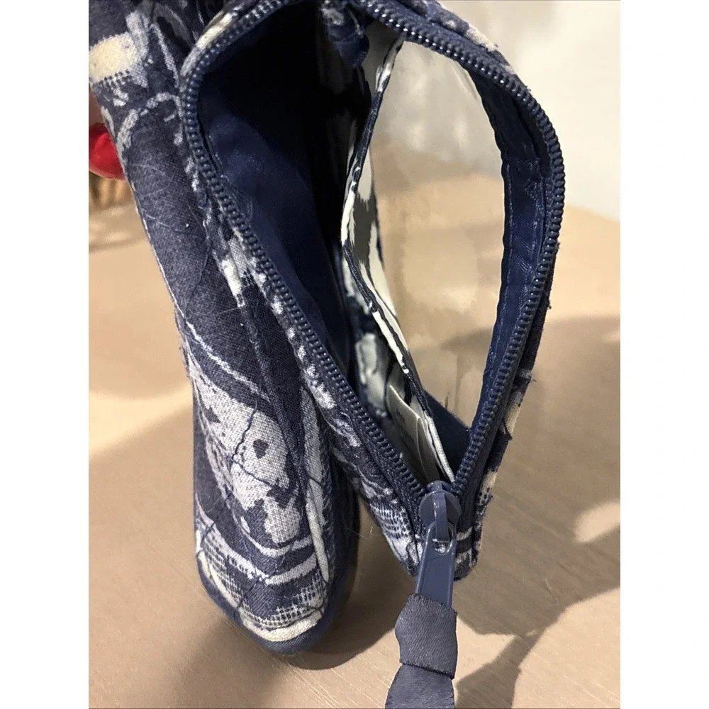 Vera Bradley Blue Paisley Wristlet Wallet ID Holder - Picture 5 of 5